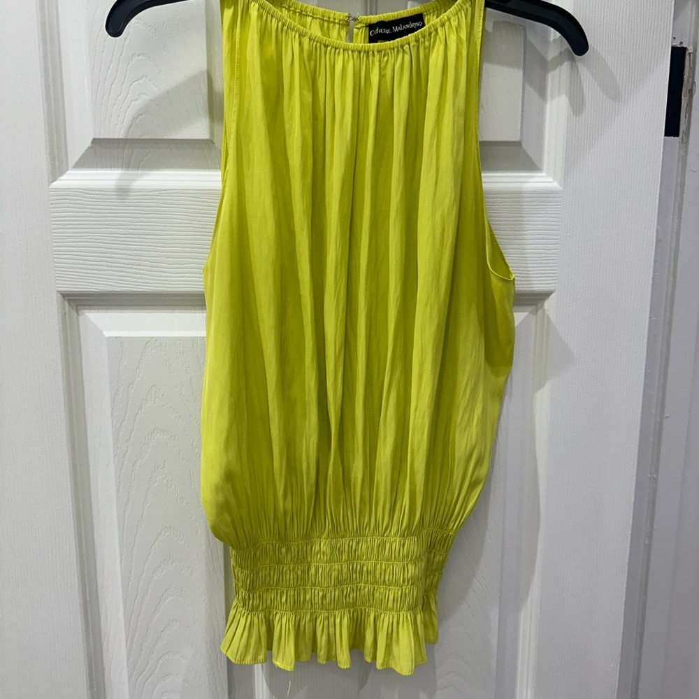 Chic Yellow Sleeveless Top